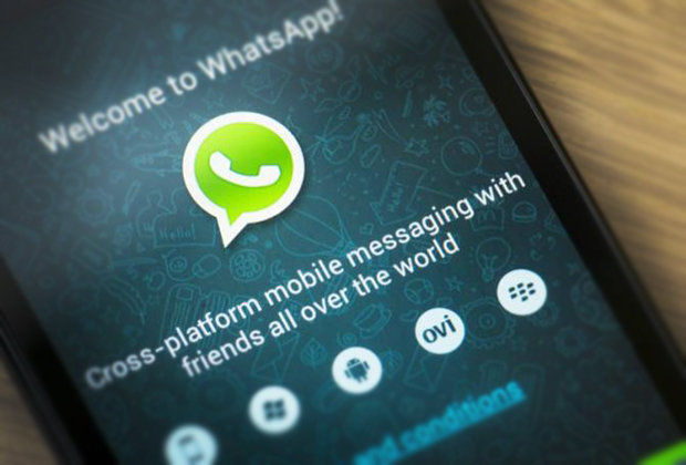 Разработчики WhatsApp намерены монетизировать свой мессенджер.