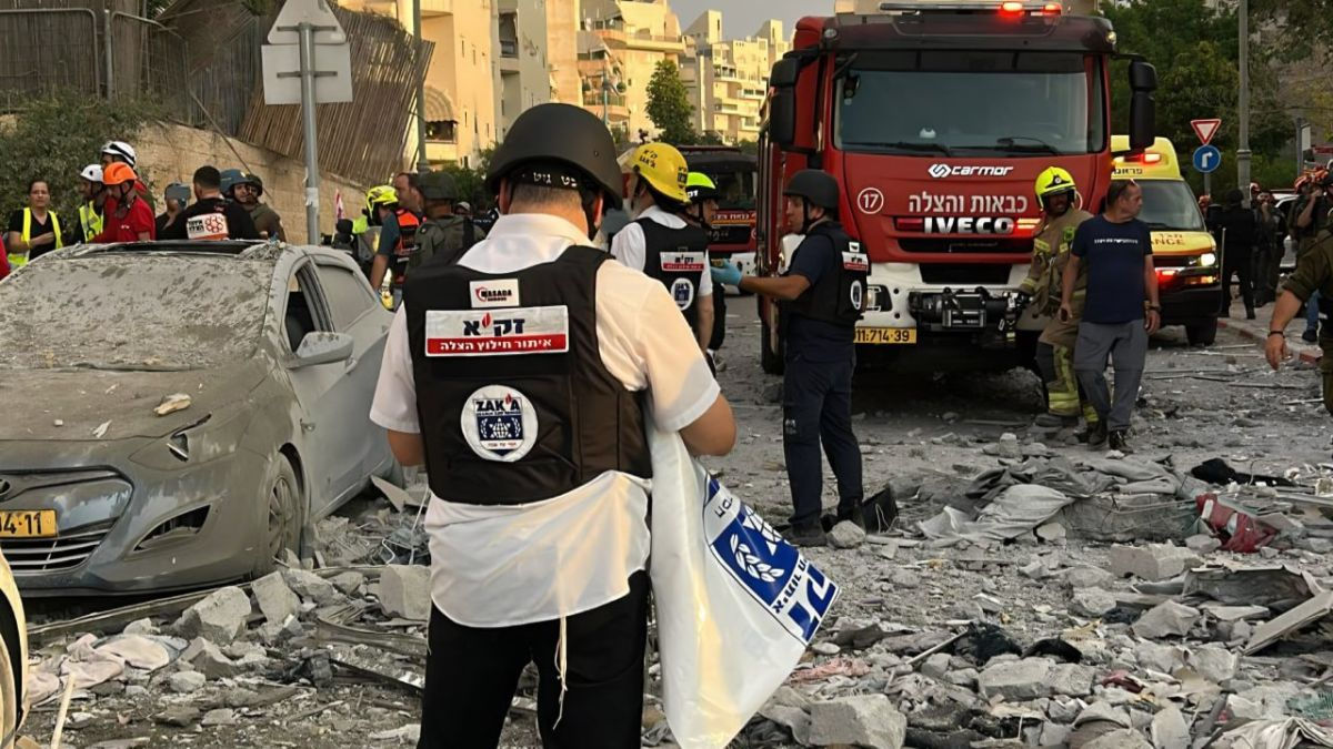 O rachetă iraniană a lovit un bloc de locuințe în Beer Șeva.