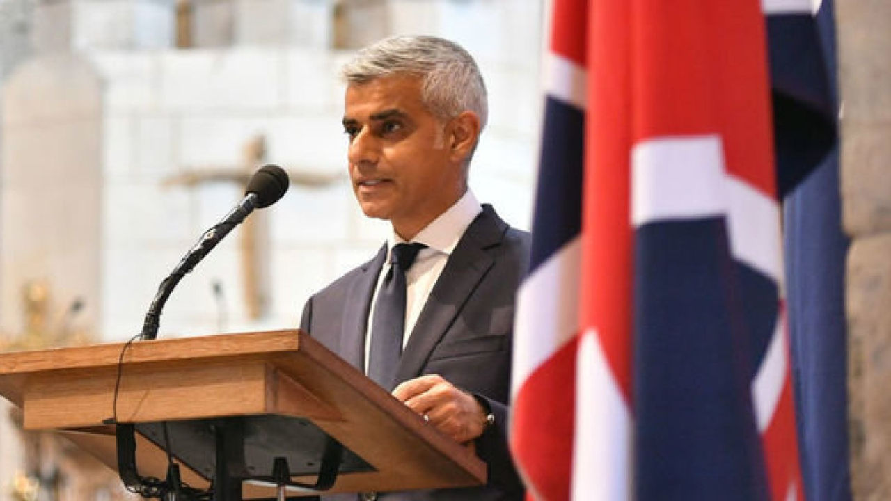 Мэр Лондона: Brexit уже стоил Британии более 160 миллиардов евро.