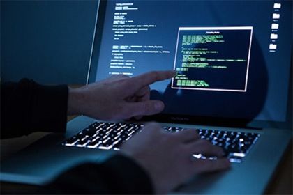 Ноутбук с самыми опасными вирусами выставили на аукцион.