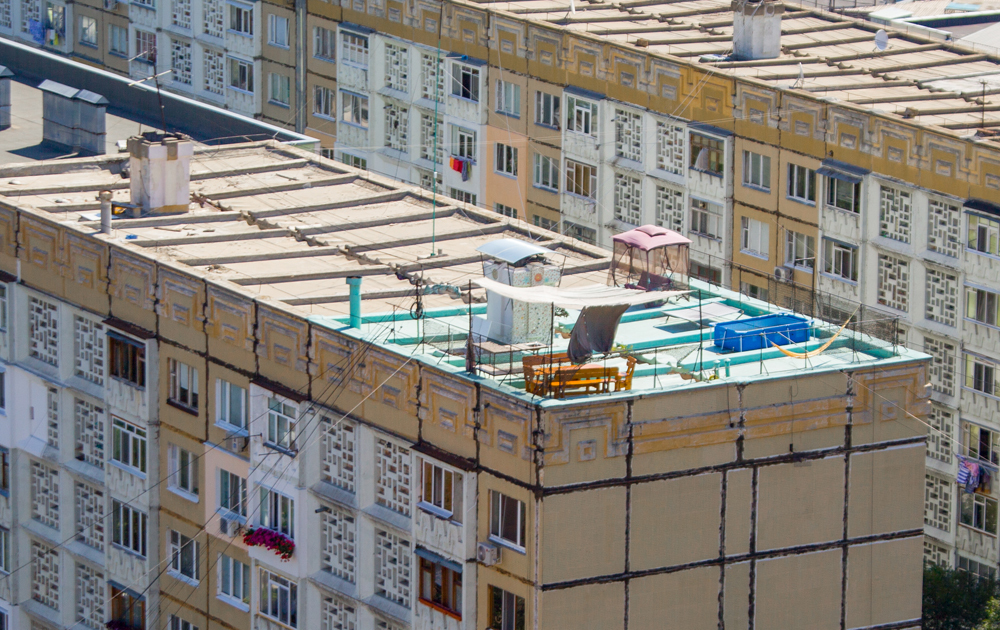 На самой обустроенной крыше Кишинёва появился бассейн. Фото: Point.md