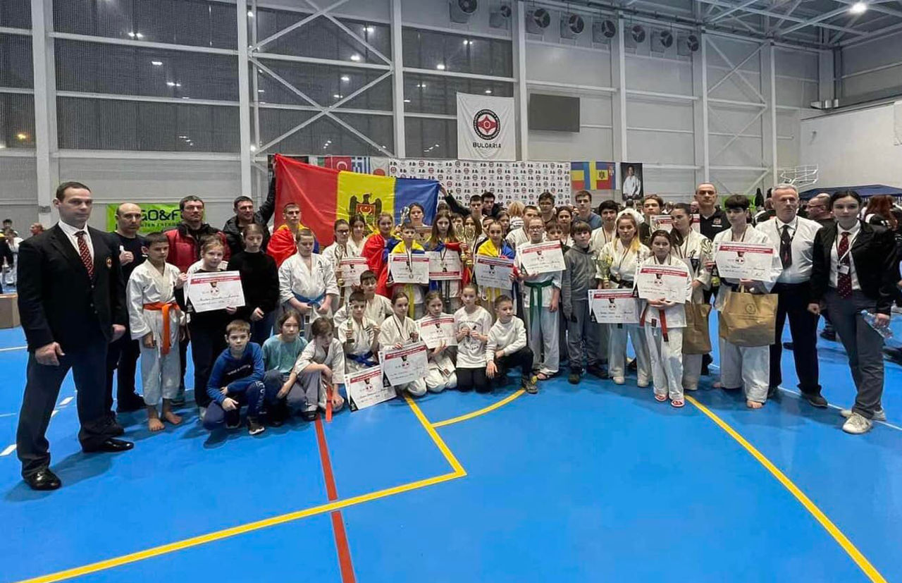 Сборная Молдовы на 9-м чемпионате Балкан по каратэ киокушинкай.