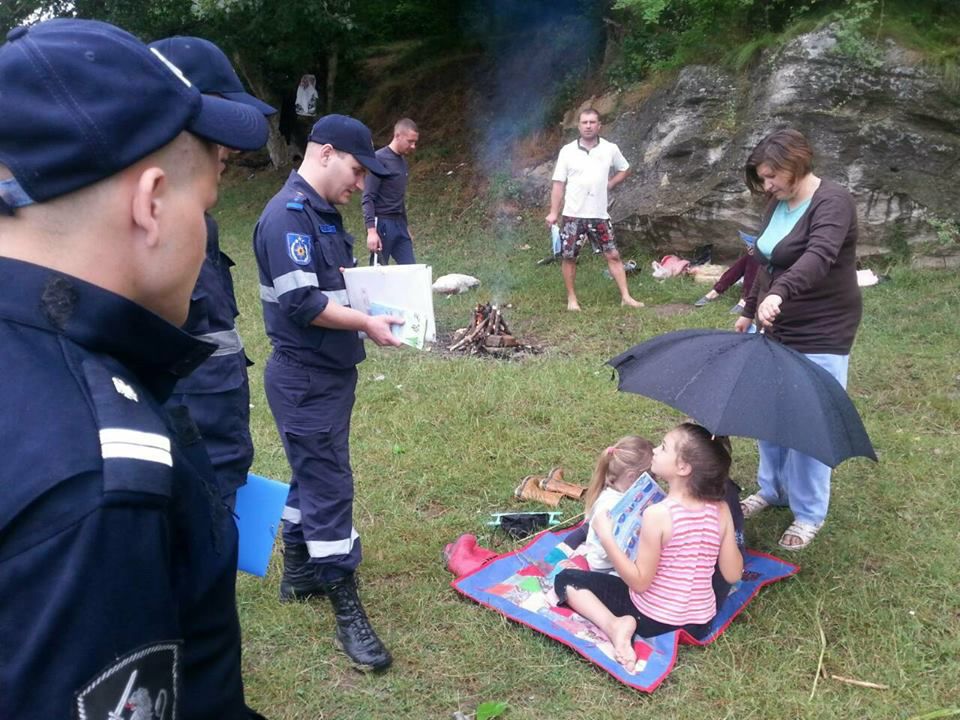 В случае появления потенциального риска, гражданам рекомендуется обратиться за помощью, позвонив по номеру службы 112. Фото: facebook.com/Inspectoratul General pentru Situații de Urgență al MAI.