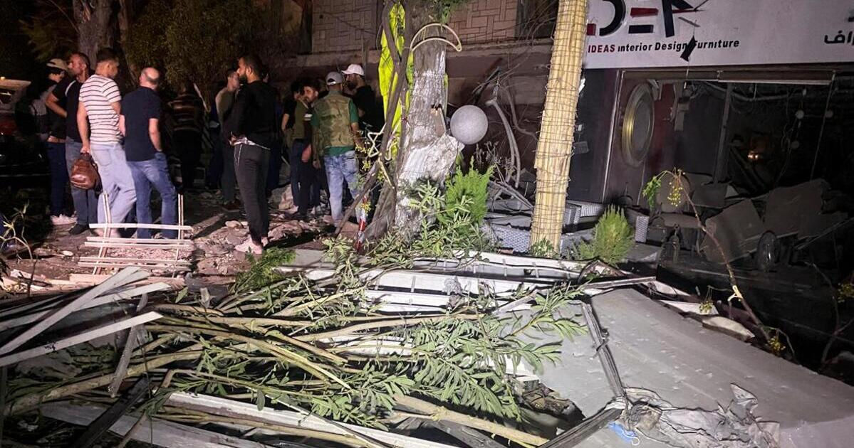 При израильском ударе по Дамаску погибли три человека.