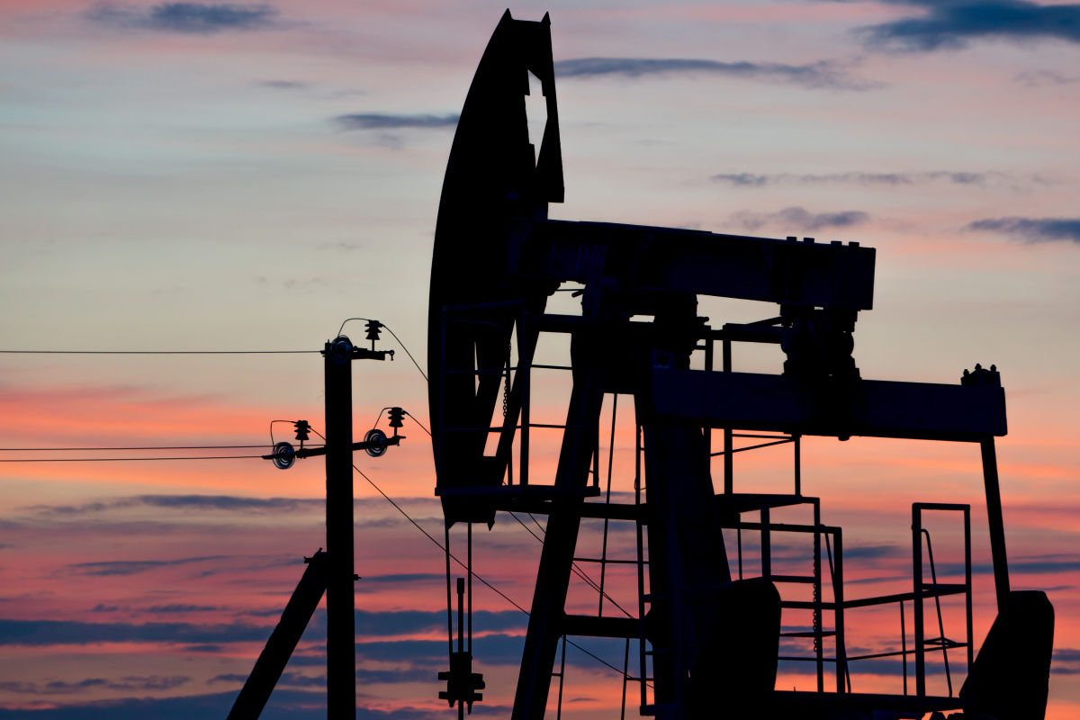 Цена нефти Brent впервые за пять месяцев упала ниже $61 за баррель.