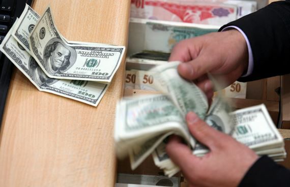 Fostul președinte al Comisiei parlamentare pentru economie, buget și finanțe, Veaceslav Ioniță, susține că până la sfârșitul anului dolarul va ajunge să coste 25 de lei.
