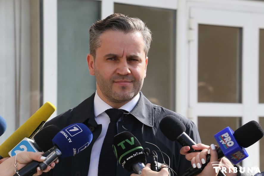 Адвокат не сообщил, кто именно давал показания сегодня.
