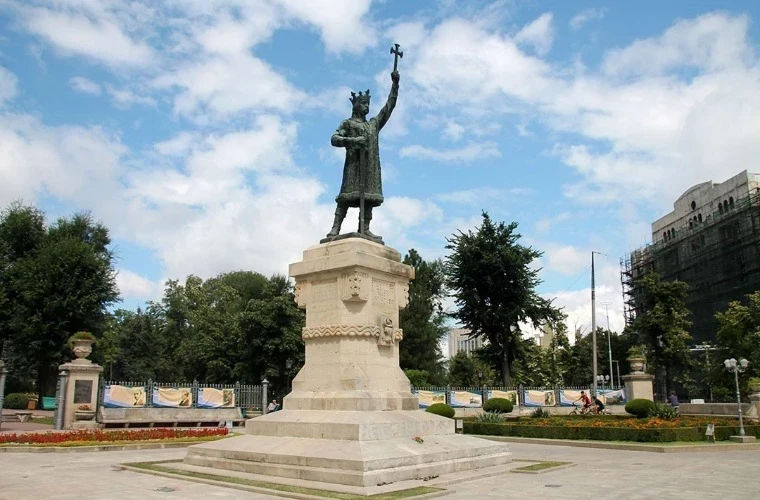 Конкурс на реконструкцию Центрального парка имени Штефана чел Маре был оспорен.