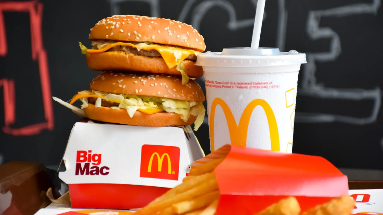 McDonald's окончательно изменил рецепт «Биг Мака» и других бургеров.