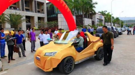 Primul vehicul 3D din China este ușor – are doar 500 de kg – și mic – 3,6 metri în lungime și 1,63 de metri în lățime. Foto: autostrada.md