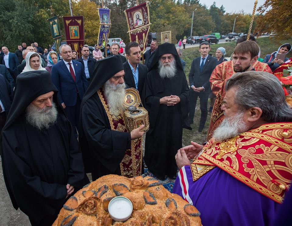 Мощам Святого Пантелеймона поклонились более 150 тысяч верующих.