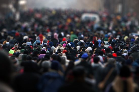 77% опрошенных считают, что страна движется в неправильном направлении.