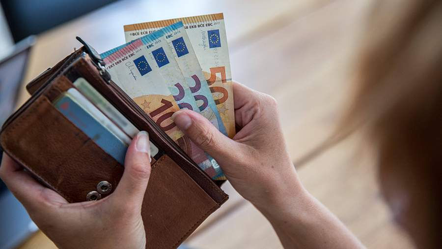 "Совет мудрецов" вновь понизил прогноз роста экономики ФРГ.