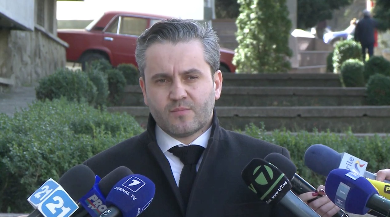 Potrivit lui Popa, „dacă acest proces ar fi unul public, nu ar mai fi loc de speculaţii şi minciuni”.