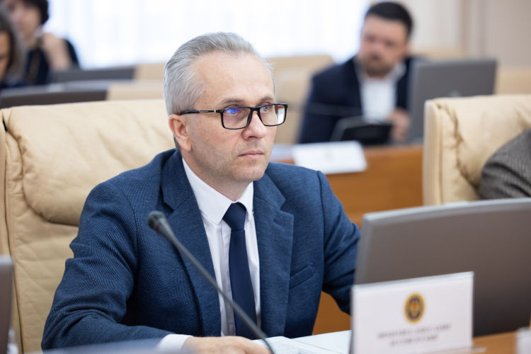 Министр образования Анатолие Топалэ.