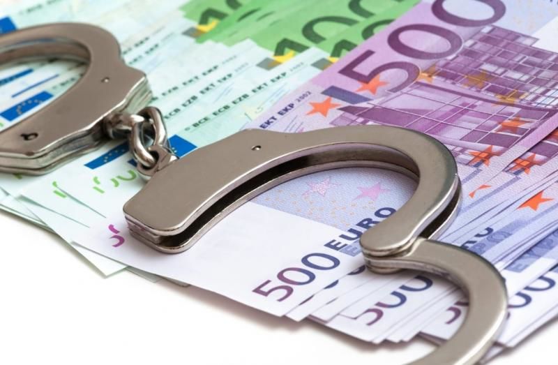 Oficial rus, arestat la bordul iahtului. Frauda: 2,3 milioane euro