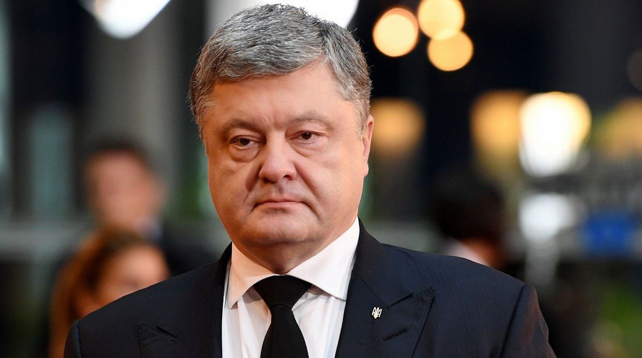 Пропавшие из офиса президента Украины телевизоры нашли у Порошенко.