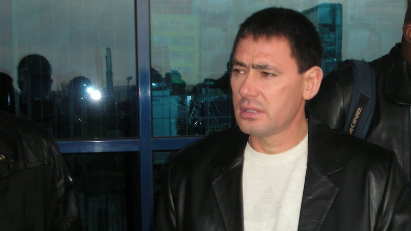 Задержанного бывшего спортсмена Шолтояну доставили в суд.