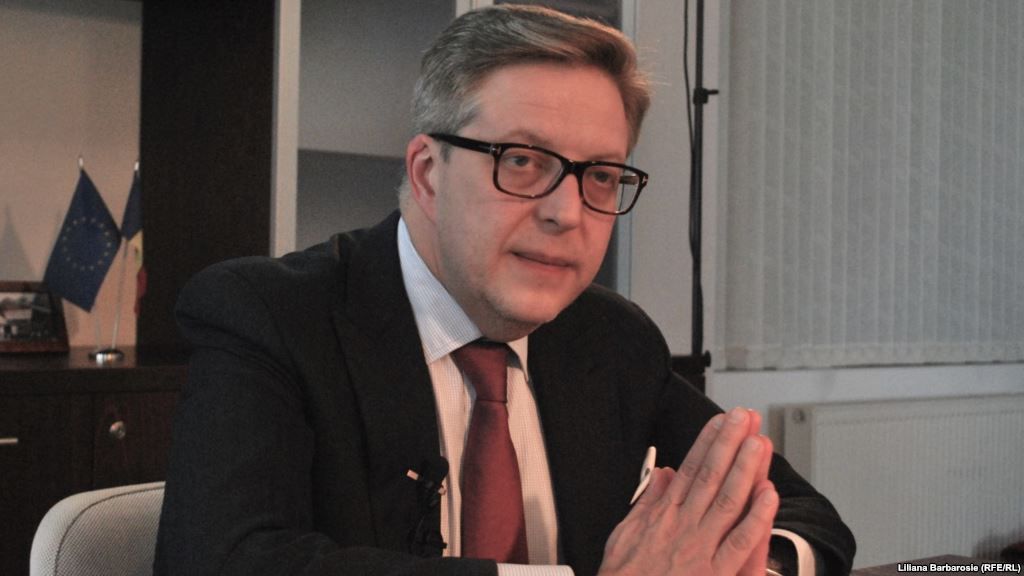 Тапиола отметил, что прежде чем определяться с внешним вектором развития, необходимо создать эффективную демократическую систему.  Фото: golos.md