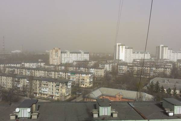Пыльная буря накрыла Тирасполь.