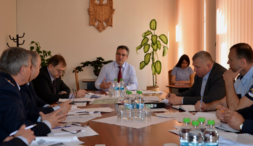 Directorul General al Serviciului Vamal, Vitalie Vrabie, a dispus efectuarea unei evaluări exhaustive a activității antrepozitelor vamale în vederea determinării conformității acestora cu normele impuse de legislația în vigoare, precum și a utilității economice a acestora.