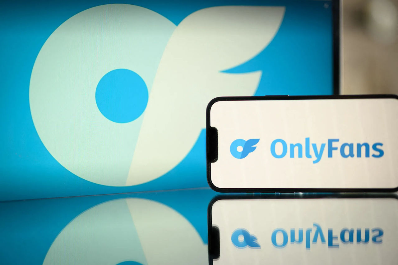 СМИ: Группа инвесторов может купить OnlyFans за $8 млрд.