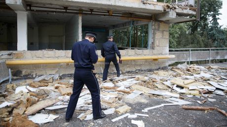 Angajaţii Inspectoratului General al Poliției au verificat clădirile părăsite, dar și cele aflate în construcție. Foto: publika.md