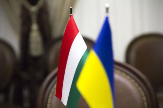 В Раде обвинили Венгрию в "гуманитарной агрессии" против Украины.