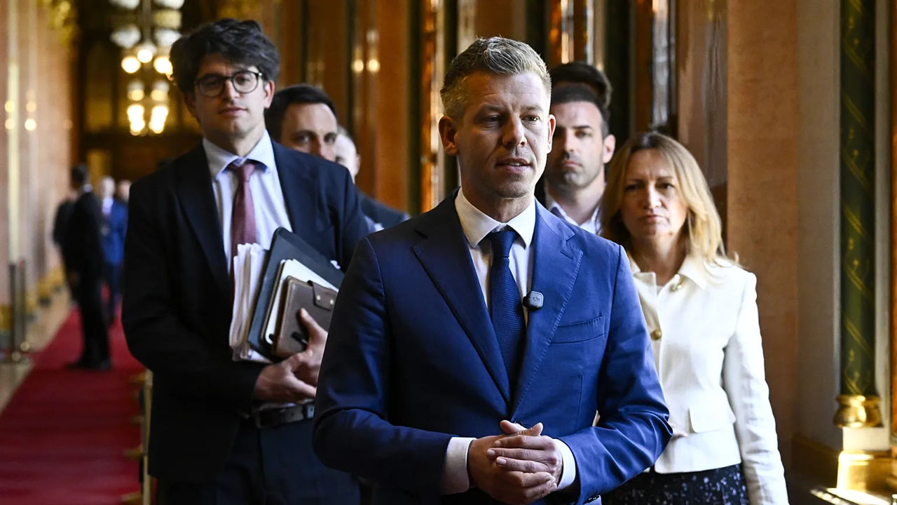 Parchetul UE poate investiga activitatea guvernului Orban.