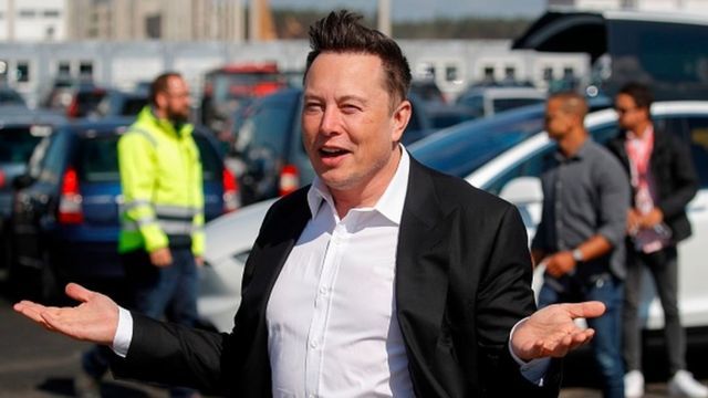 Илон Маск переносит штаб-квартиру Tesla в Техас.