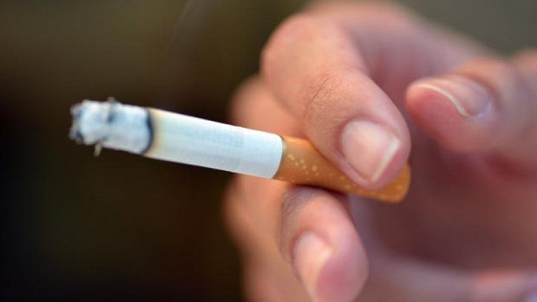 Fiecare al doilea moldovean care fumează, a devenit dependent de nicotină până la 19 ani. C