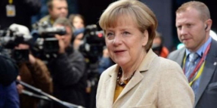 Angela Merkel a precizat și că relaţiile dintre România şi Germania sunt "foarte bune", la 25 de ani de la încheierea Războiului Rece.