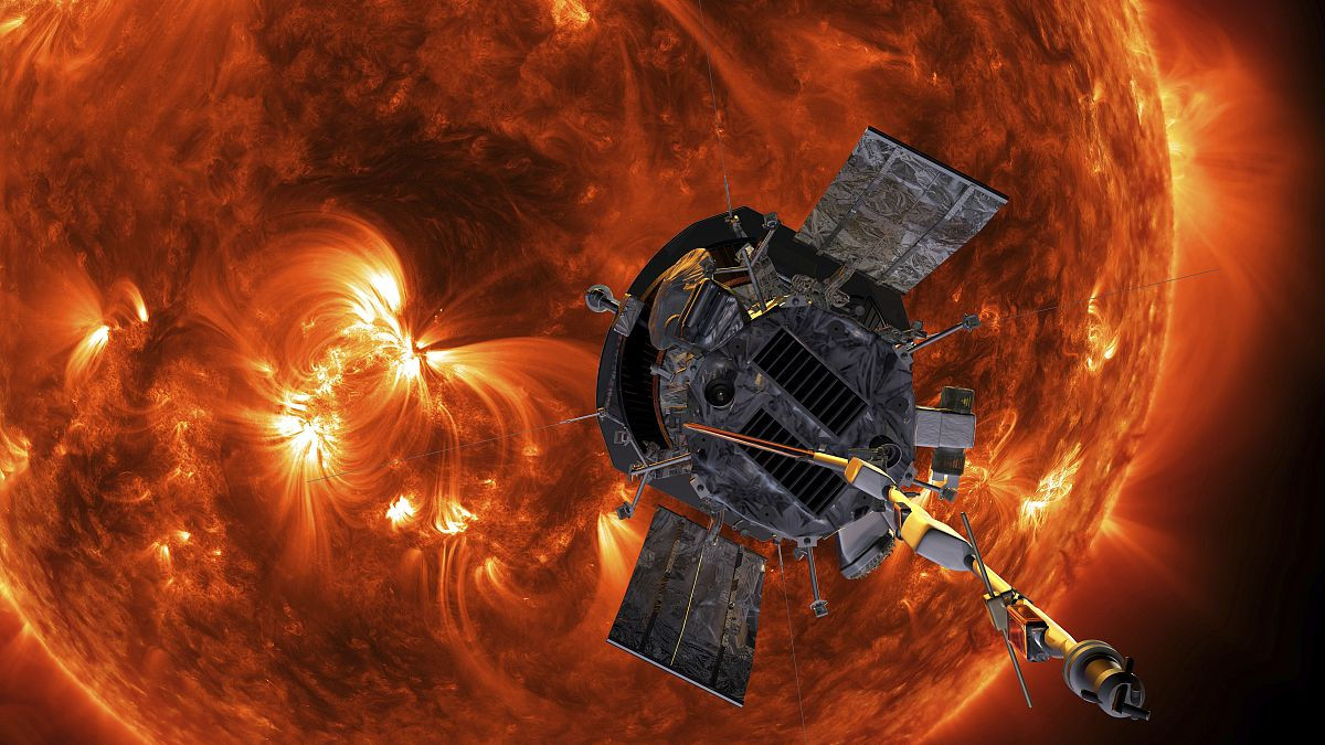 NASA a confirmat că sonda Parker a realizat o apropiere record de Soare.