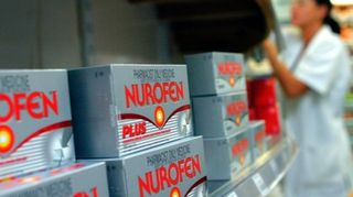 Autorităţile australiene dau în judecată producătorul medicamentului Nurofen din cauza afirmaţiilor false publicate pe ambalaje, scrie Realitatea.net.