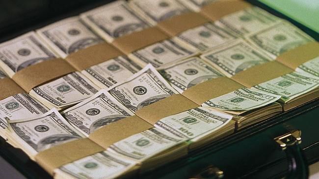 În ultimii 4 ani datoria externă a țării a fost de peste 6 miliarde de dolari.