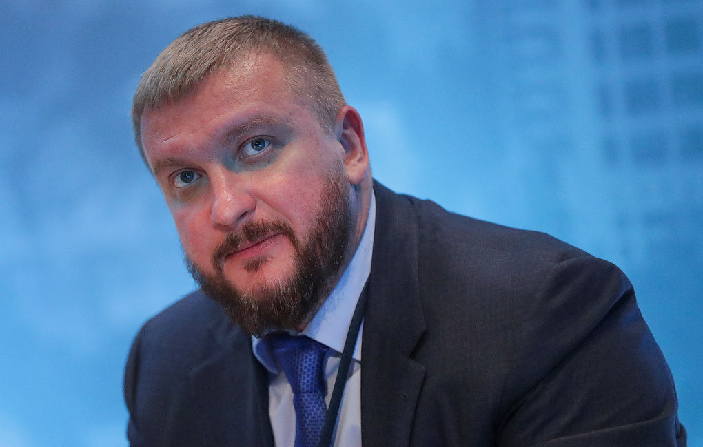 Суд в Киеве потребовал возбудить дело против министра юстиции.