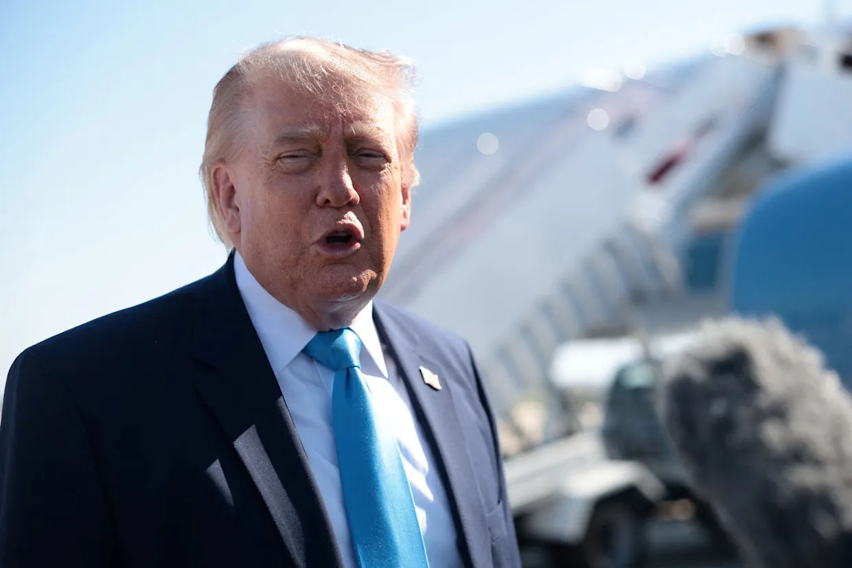Trump s-a pronunțat împotriva taxei pentru trecerea prin Strâmtoarea Ormuz.