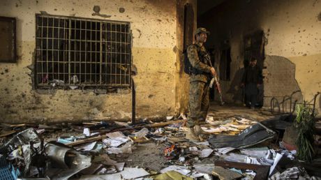 Cel puțin 16 oameni au murit, iar 34 au fost răniți într-un oraș din nord-estul Pakistanului. Foto: telegraph.co.uk