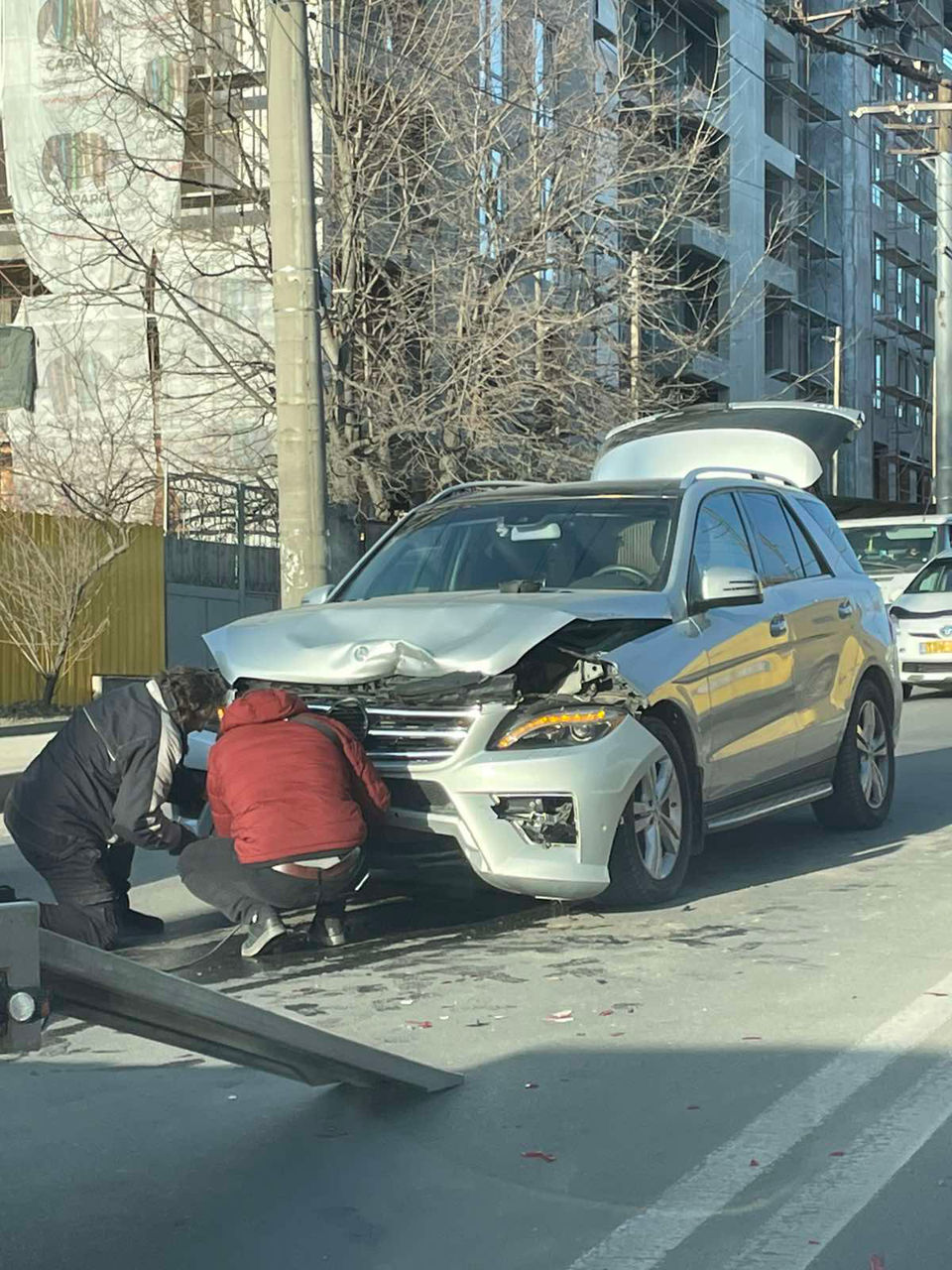 В ДТП в Кишиневе столкнулись автомобили Skoda и Mercedes.
