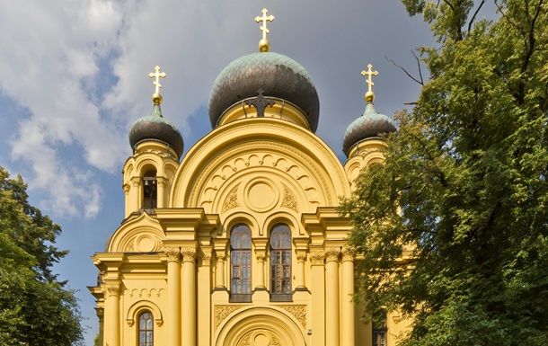 Польская православная церковь запретила контакты с УПЦ КП и УАПЦ.
