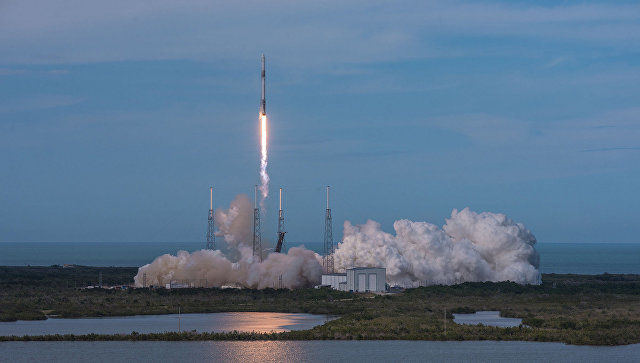 SpaceX отложила полет космических туристов к Луне. Фото: SpaceX