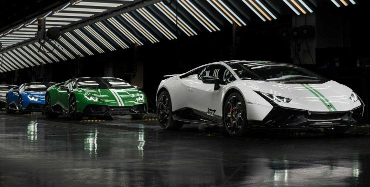 Lamborghini представили юбилейные суперкары Huracan.