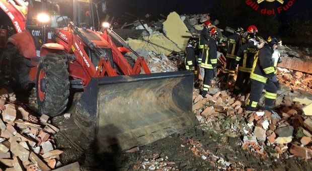 Три человека погибли в результате взрыва в доме на севере Италии.