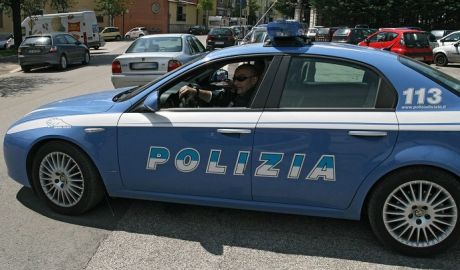 O moldoveancă stabilită în Italia a fost jefuită în faţa unui bancomat. 