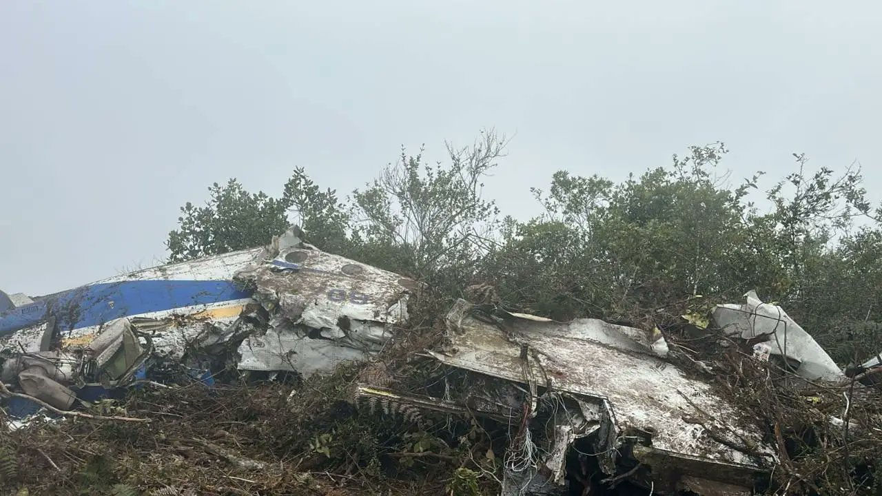 Un avion s-a prăbușit în Columbia: 15 persoane au murit, inclusiv un congresman.