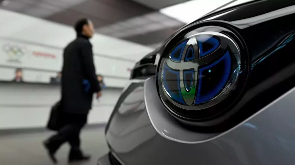 Toyota возобновила работу заводов в Китае после остановки из-за вируса.