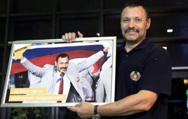 Белорус Андрей Фомочкин, пронесший российский флаг на Паралимпиаде в Рио-де-Жанейро.