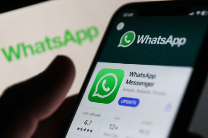 WhatsApp представила функцию голосового чата для больших групп.