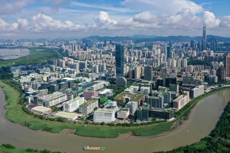Apple a deschis în China cel mai mare laborator din afara SUA pentru a concura cu Huawei.