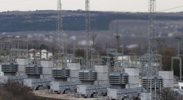 În ultimii ani o serie de oficiali americani şi-au exprimat îngrijorarea faţă de vulnerabiitatea reţelei electrice a Statelor Unite.